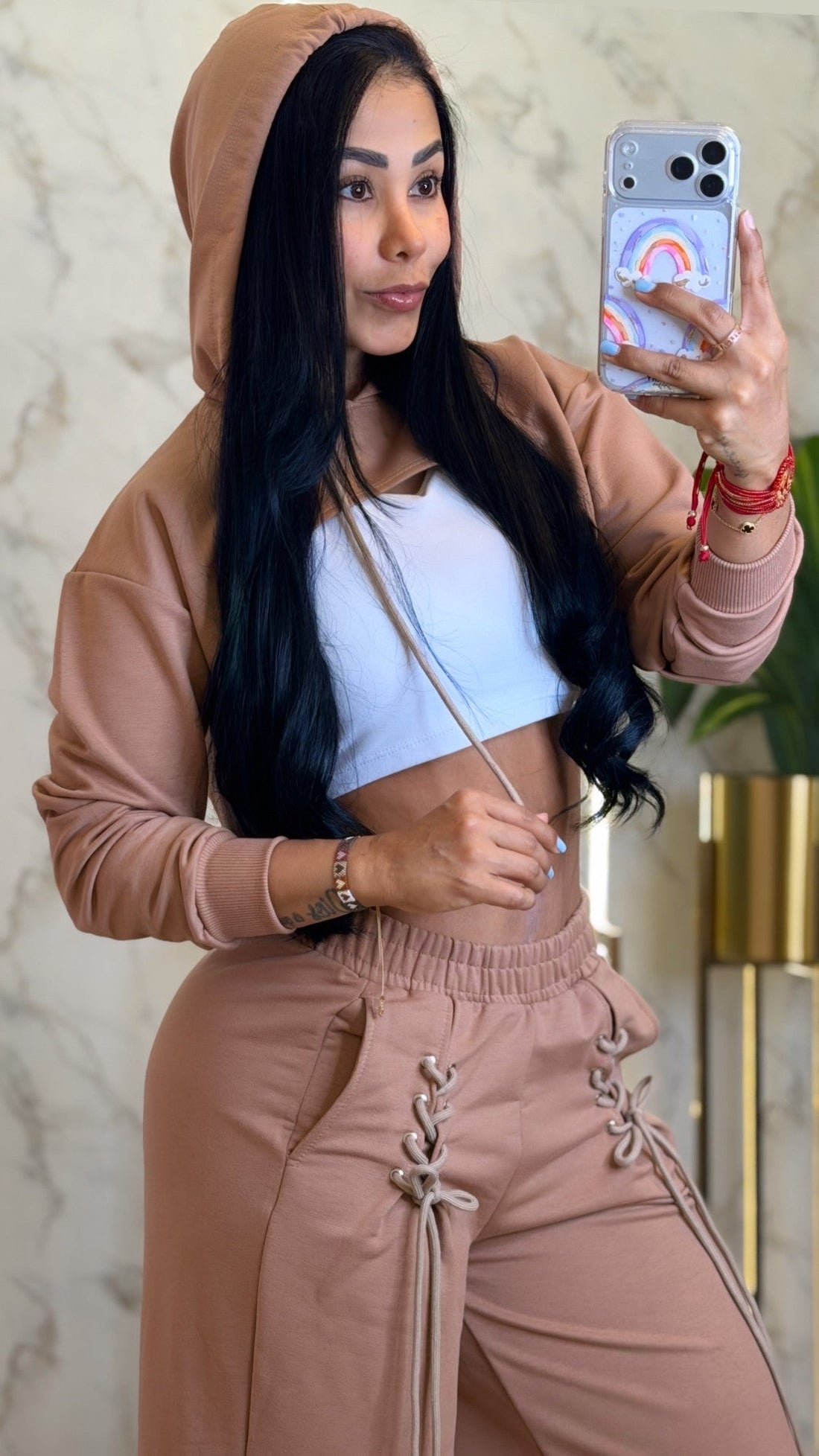 Conjunto 3 piezas · Hoodie, top y pantalón